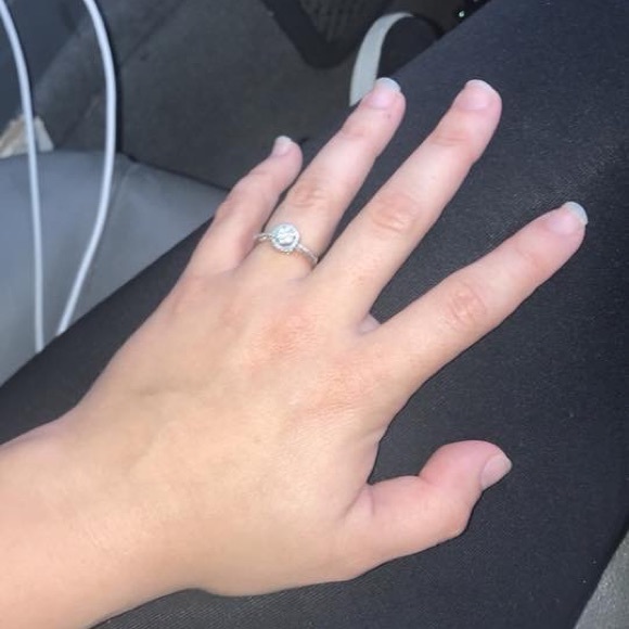 Disney enchanted Cinderella carriage ring. - Picture 6 of 6